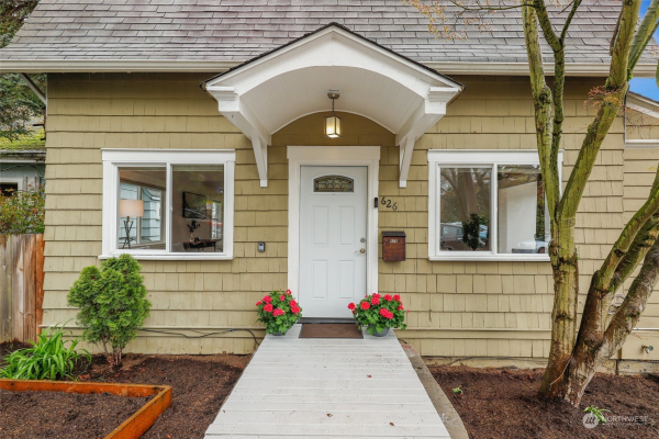 626 W Emerson Street , Seattle, WA 98119, Seattle