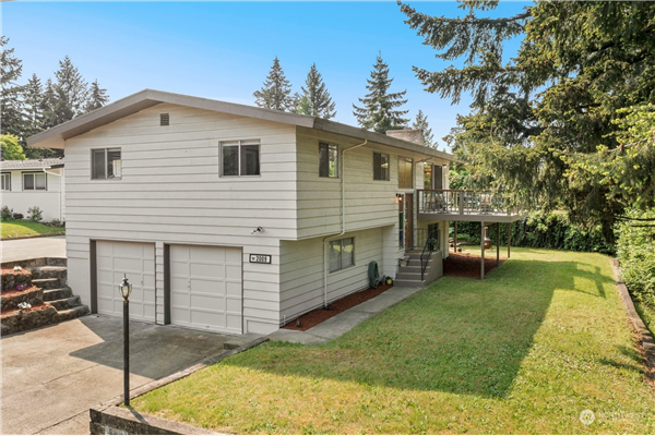 2009 NE 28th Street , Renton, WA 98056-2227, Renton
