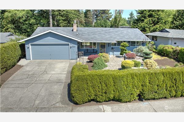 4324 NE 11st Street , Renton, WA 98059, Renton