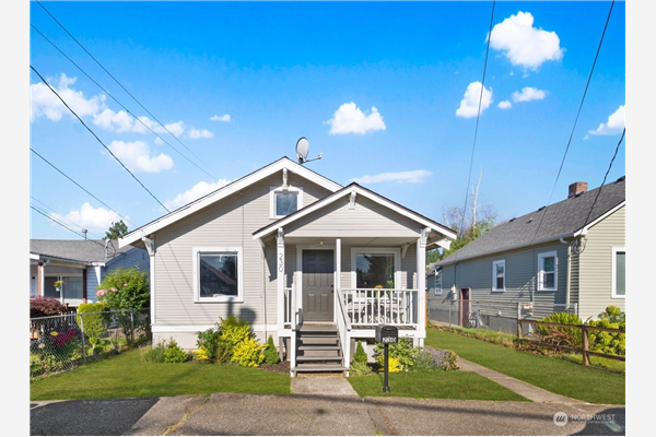 230 Meadow Avenue N, Renton, WA 98057, Renton