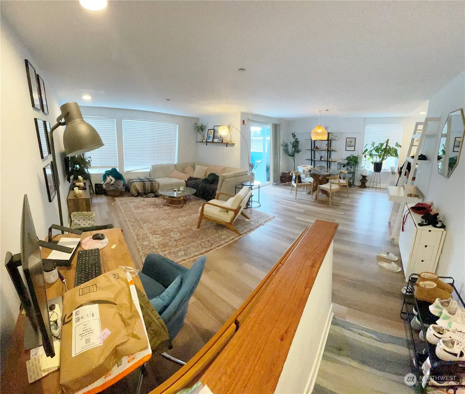 4105 Stone Way N, Seattle, WA 98103-8020