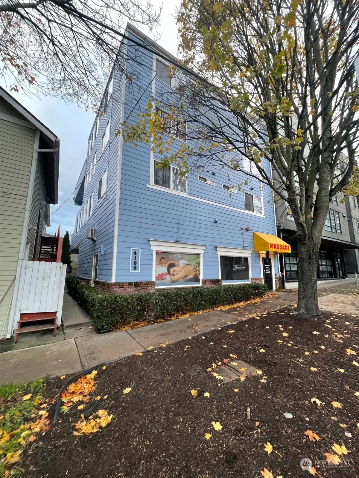 4105 Stone Way N, Seattle, WA 98103-8020
