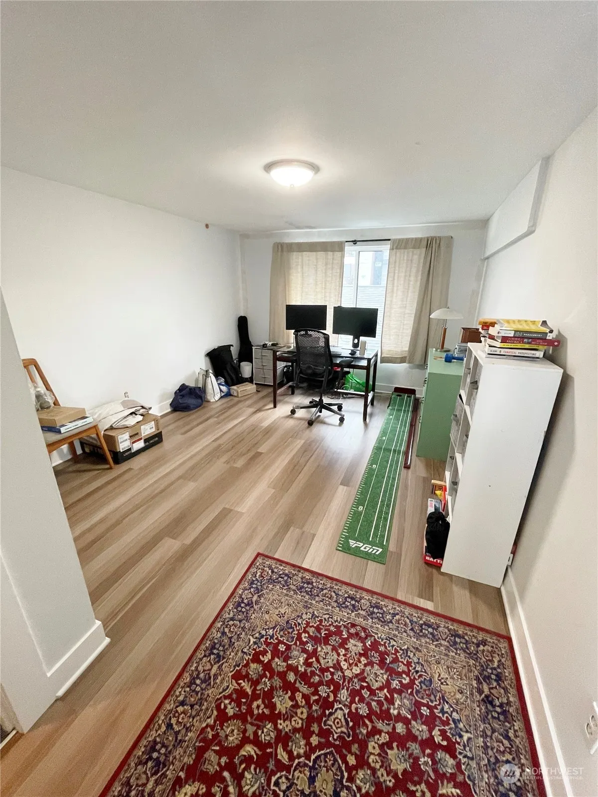 4105 Stone Way N, Seattle, WA 98103-8020