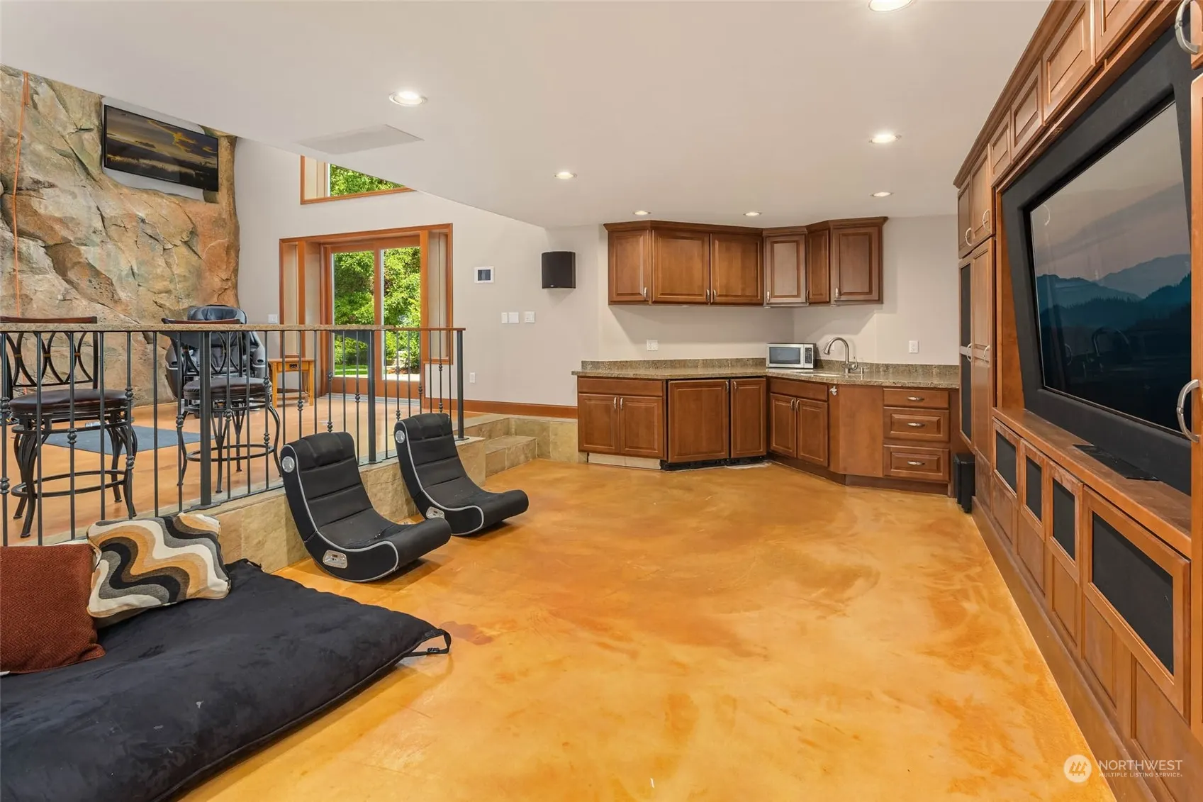 21315 SE 11th Street , Sammamish, WA 98075
