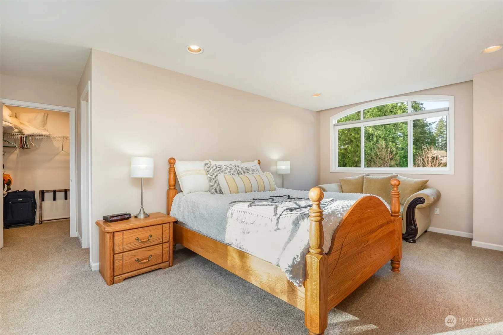 21315 SE 11th Street , Sammamish, WA 98075
