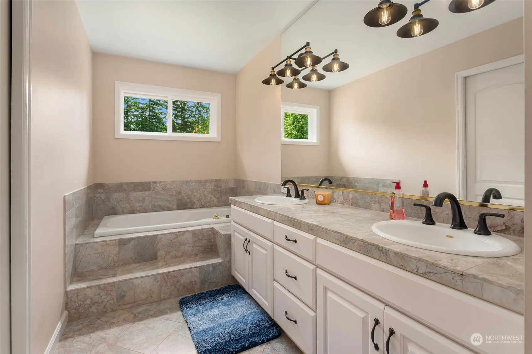 21315 SE 11th Street , Sammamish, WA 98075