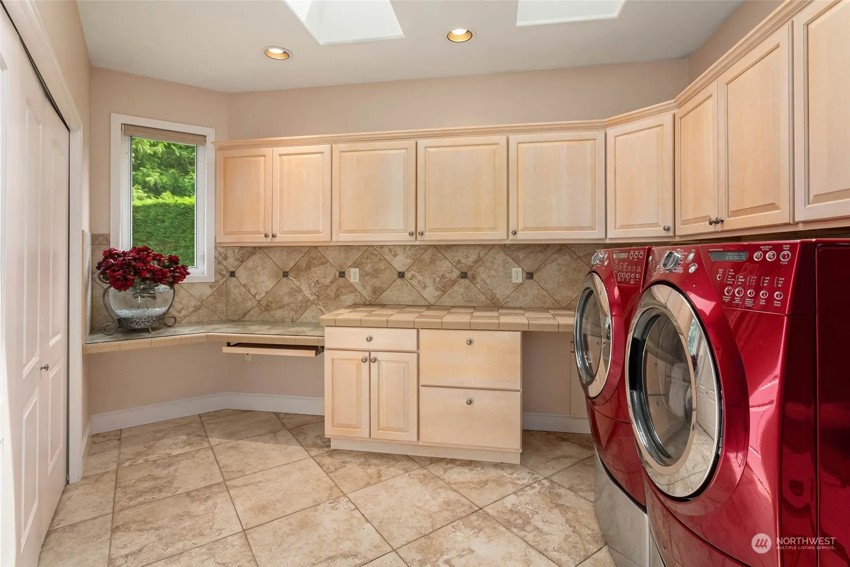 21315 SE 11th Street , Sammamish, WA 98075