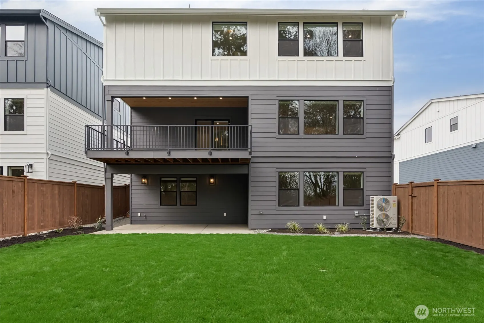 14470 133rd Place NE #3, Woodinville, WA 98072