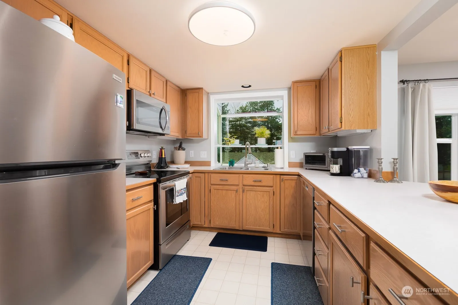 4081 224th Lane SE #211, Issaquah, WA 98029