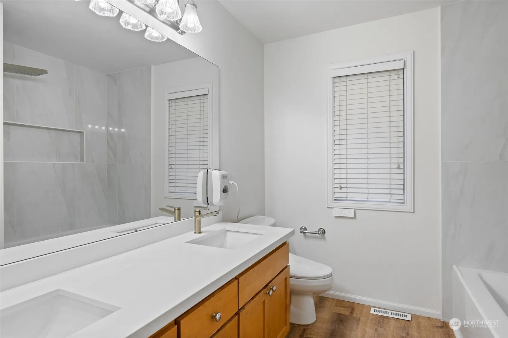 15733 NE 165th St , Woodinville, WA 98072