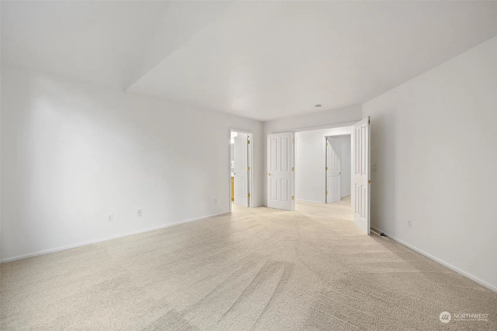 15733 NE 165th St , Woodinville, WA 98072