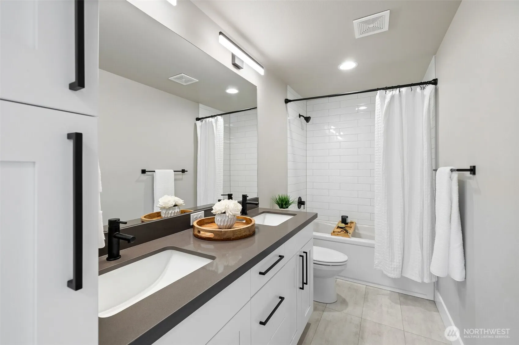 1102 168th Street SW, Lynnwood, WA 98037