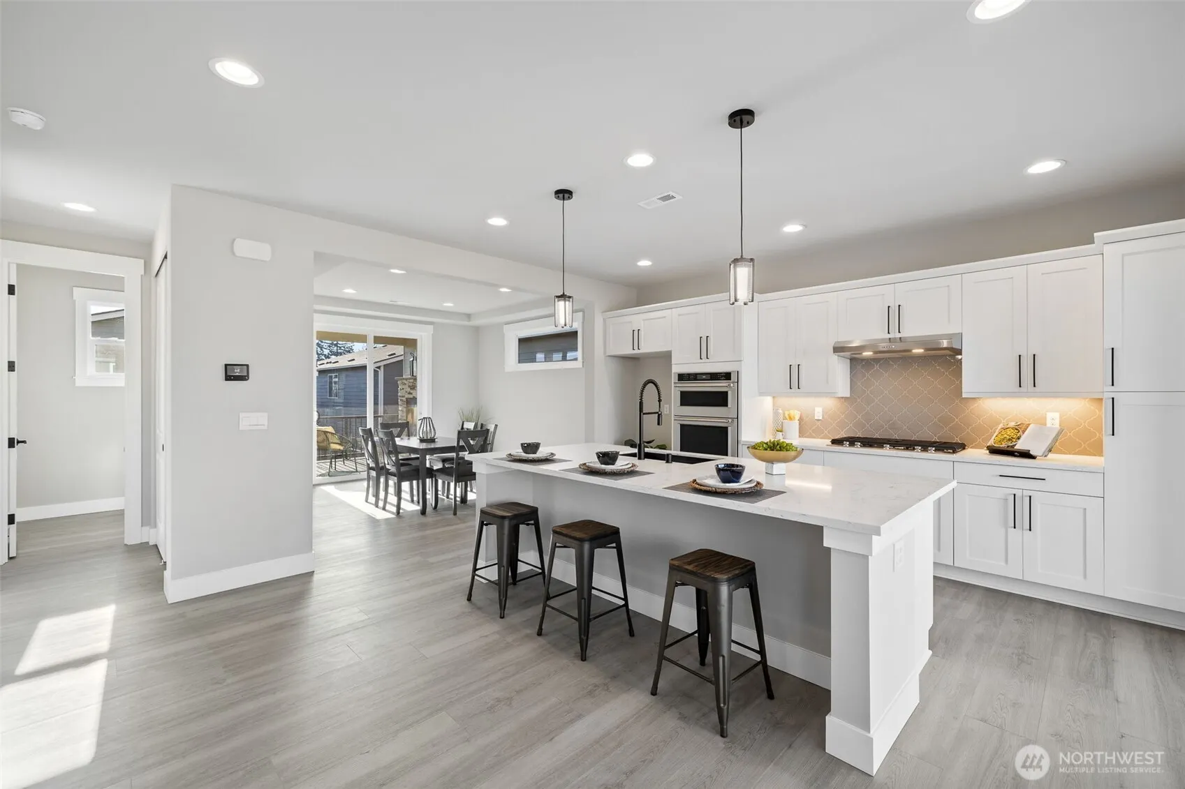 1102 168th Street SW, Lynnwood, WA 98037