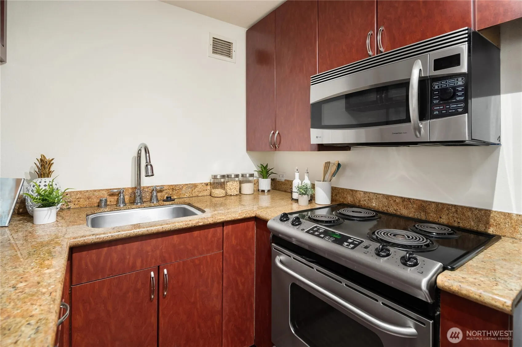 1105 Spring Street #401, Seattle, WA 98104