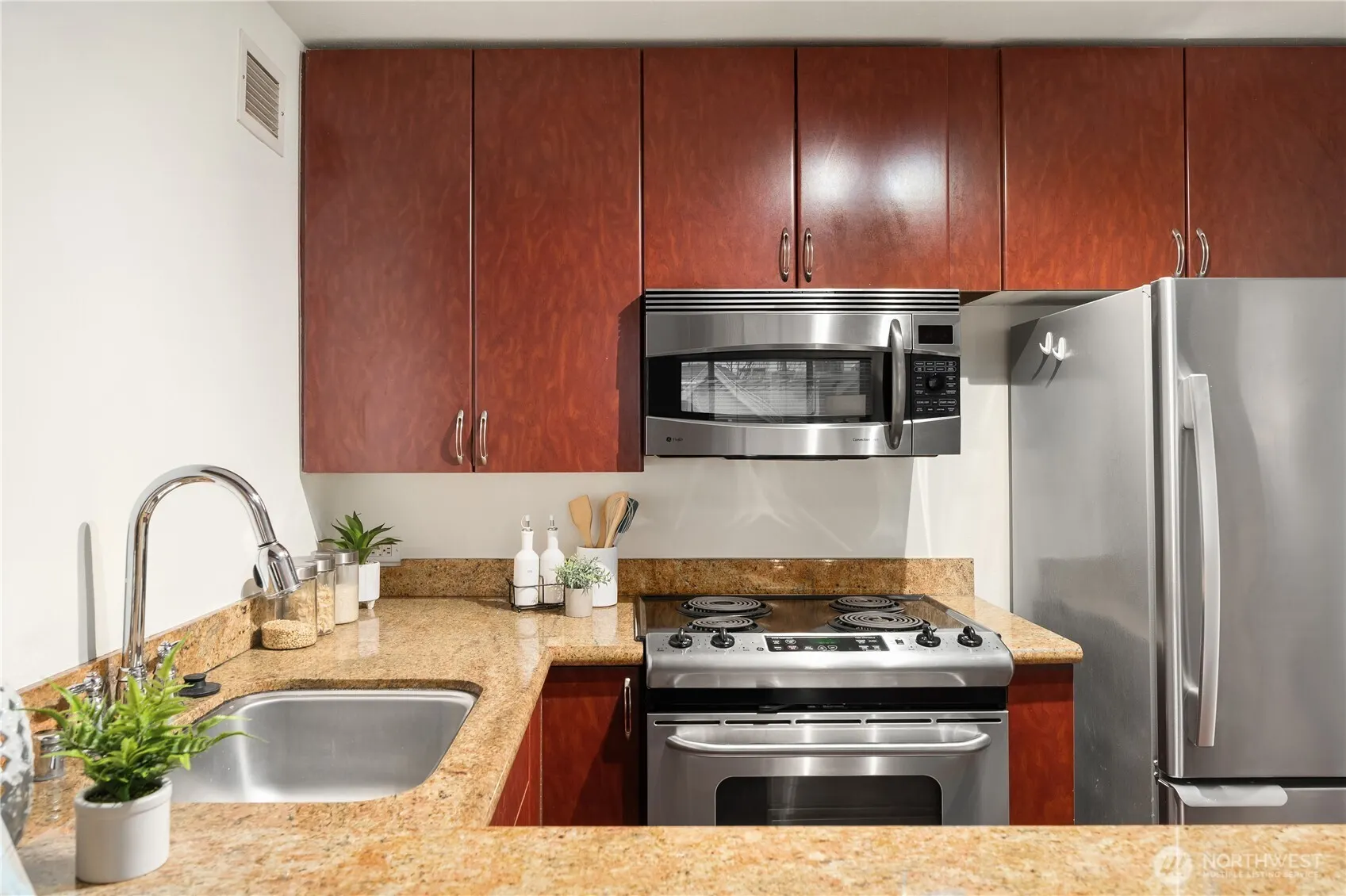 1105 Spring Street #401, Seattle, WA 98104