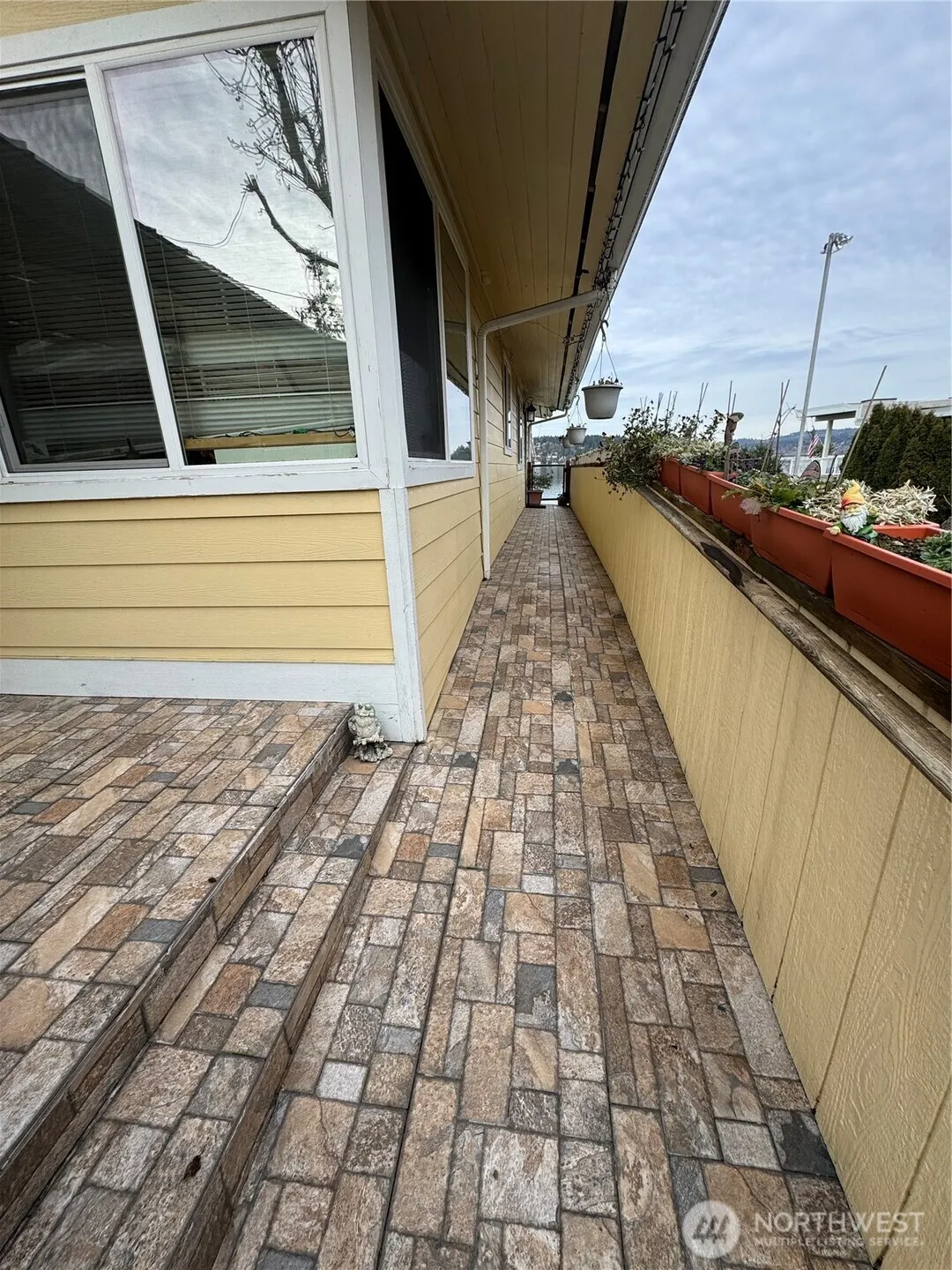 10008 Rainier Avenue S, Seattle, WA 98178