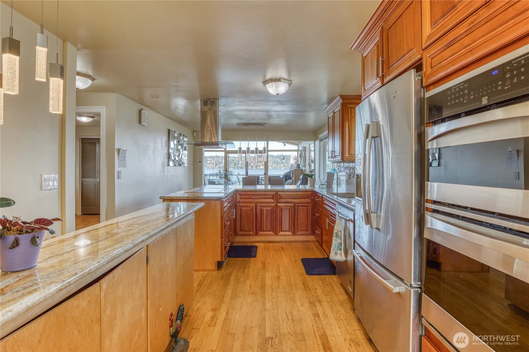 10008 Rainier Avenue S, Seattle, WA 98178