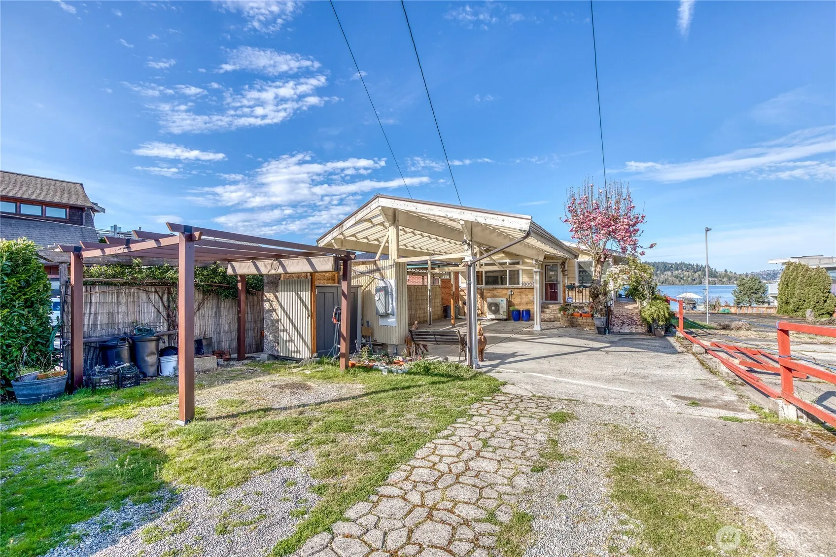 10008 Rainier Avenue S, Seattle, WA 98178