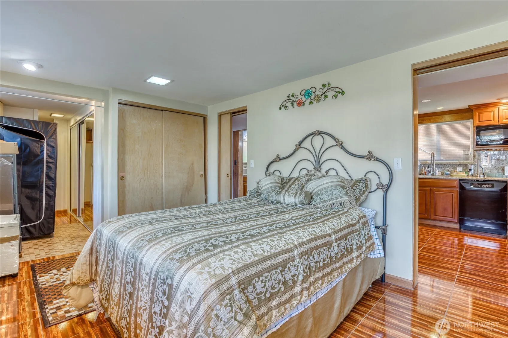 10008 Rainier Avenue S, Seattle, WA 98178