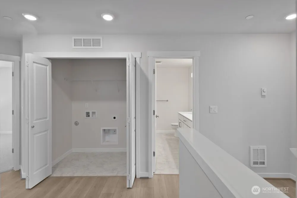 13217 NE 127th Court #B, Kirkland, WA 98034