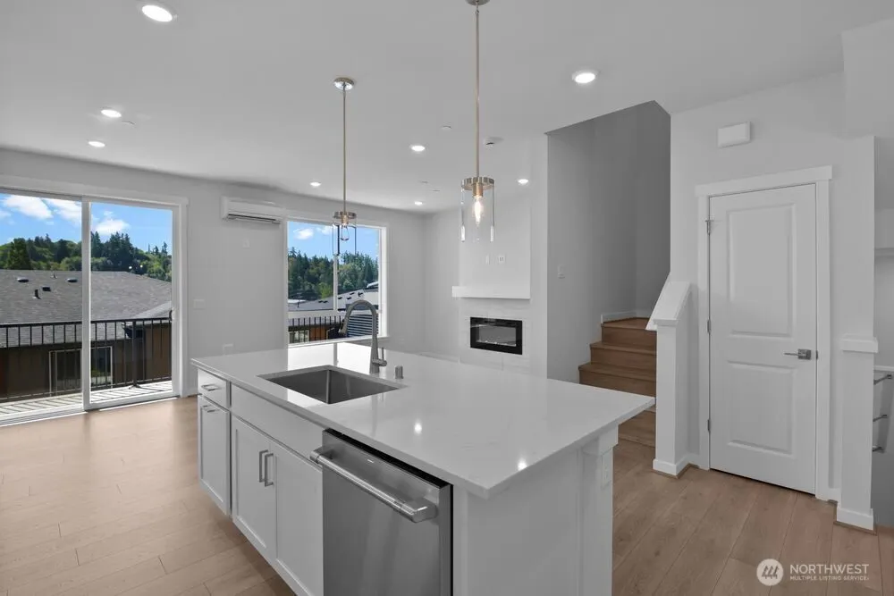 13217 NE 127th Court #B, Kirkland, WA 98034