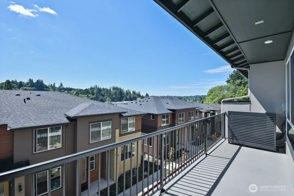 13217 NE 127th Court #B, Kirkland, WA 98034