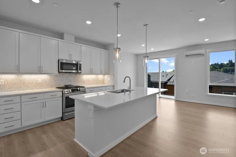 13217 NE 127th Court #B, Kirkland, WA 98034