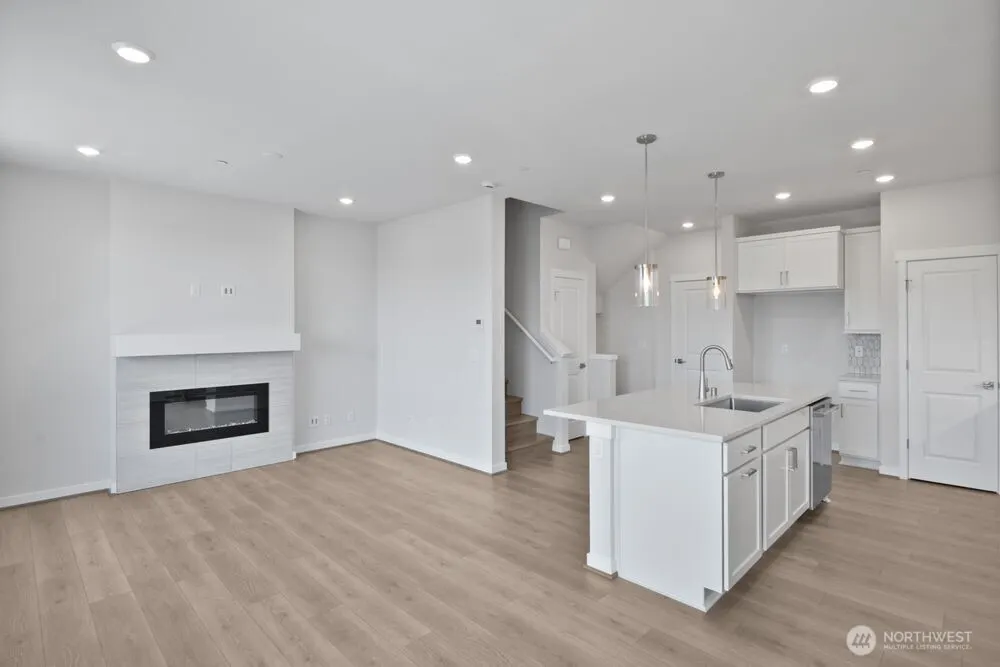 13217 NE 127th Court #B, Kirkland, WA 98034