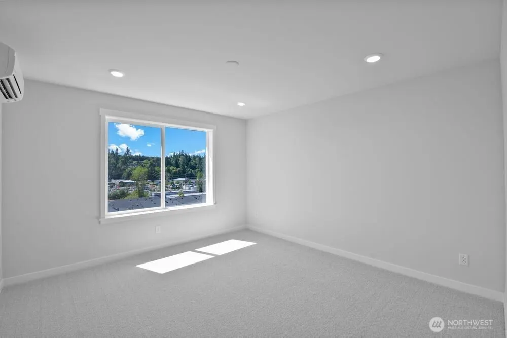 13217 NE 127th Court #B, Kirkland, WA 98034