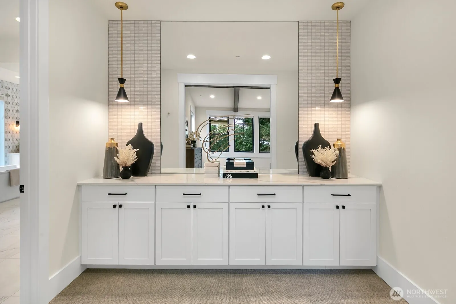 10906 SE 28th Street , Bellevue, WA 98004