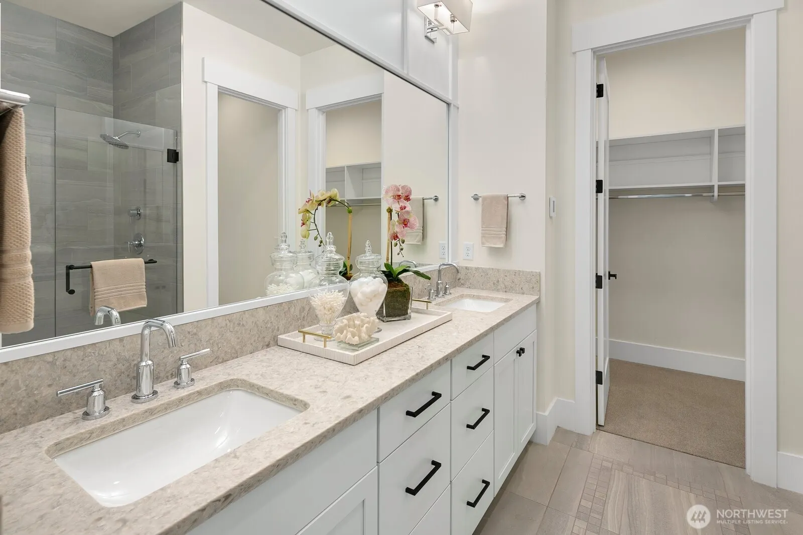 10906 SE 28th Street , Bellevue, WA 98004