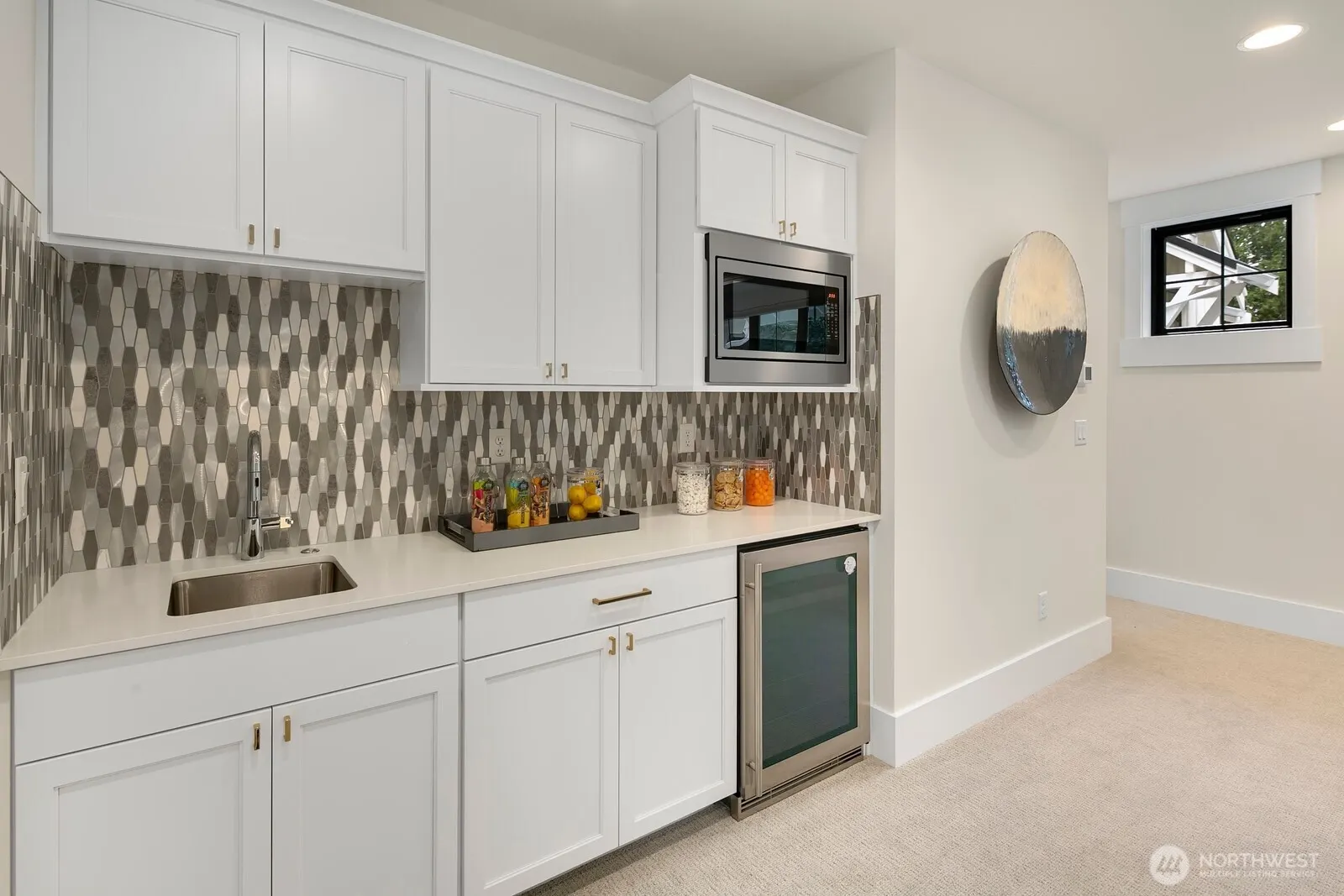 10906 SE 28th Street , Bellevue, WA 98004
