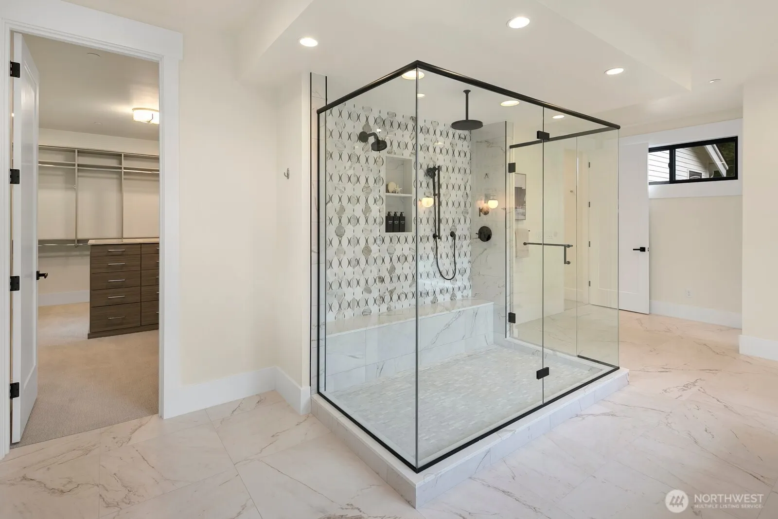 10906 SE 28th Street , Bellevue, WA 98004