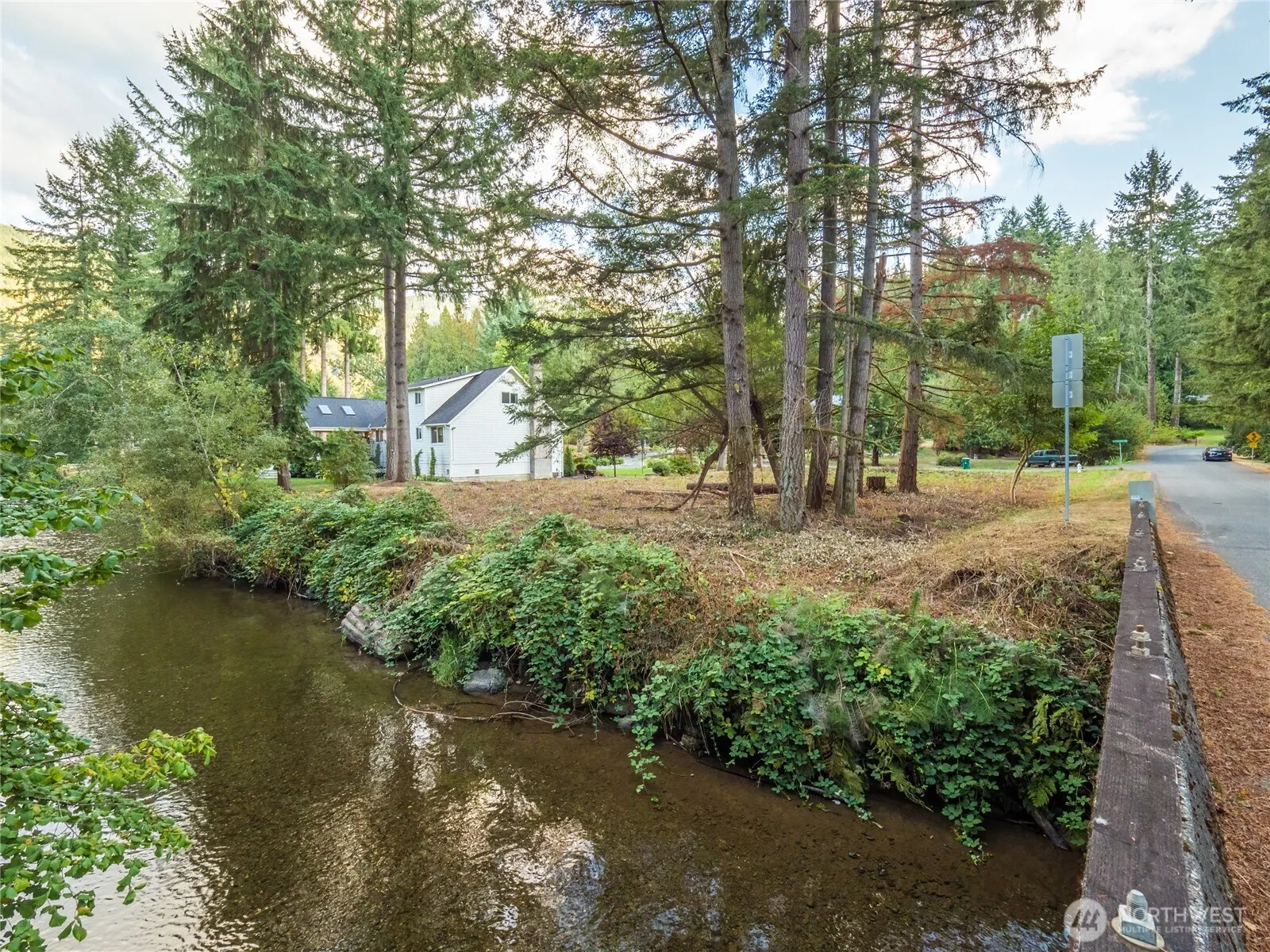 420 SE Sycamore Lane , Issaquah, WA 98027