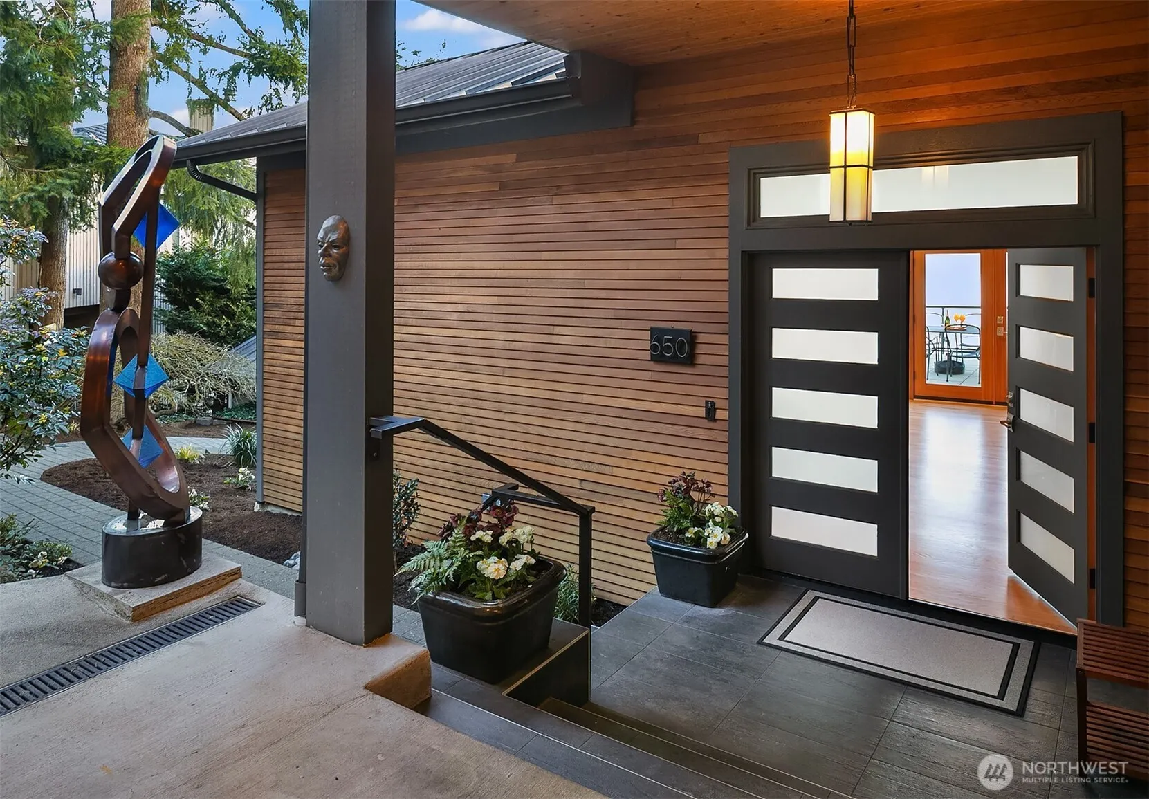 650 Lake Sammamish Lane NE, Bellevue, WA 98008
