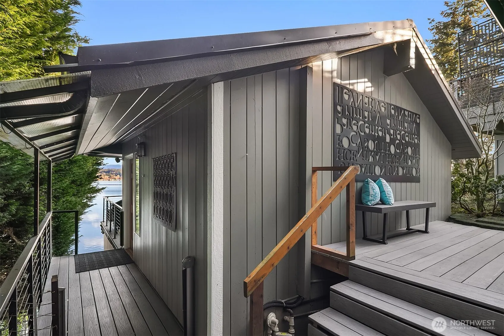 650 Lake Sammamish Lane NE, Bellevue, WA 98008