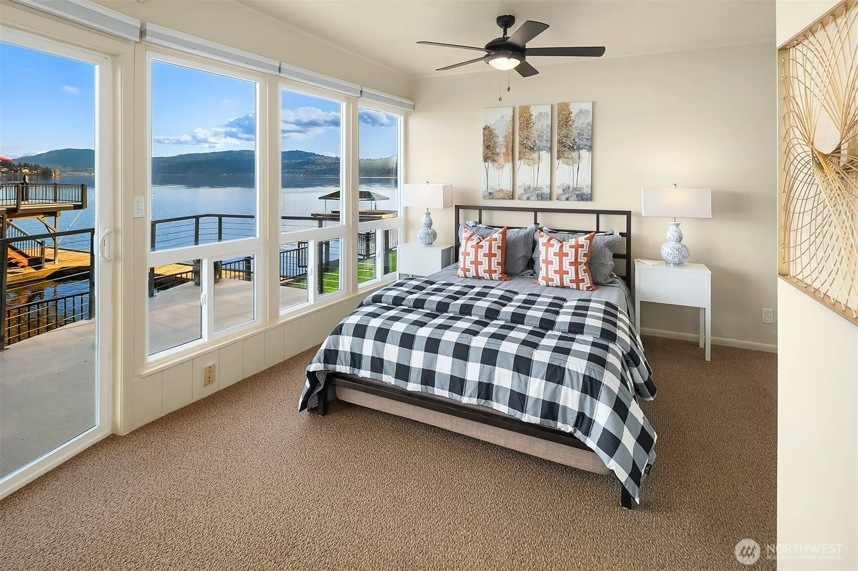 650 Lake Sammamish Lane NE, Bellevue, WA 98008