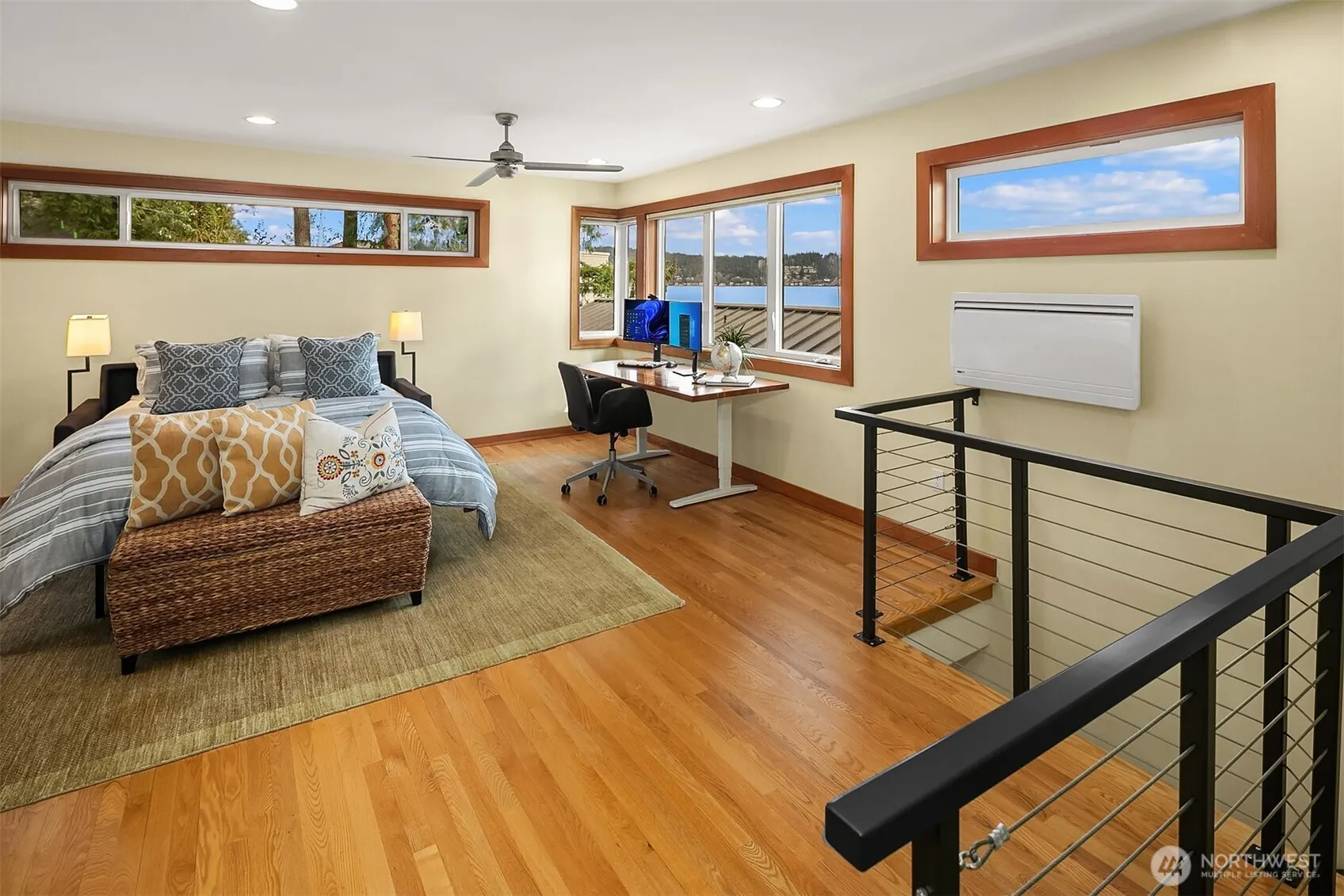 650 Lake Sammamish Lane NE, Bellevue, WA 98008