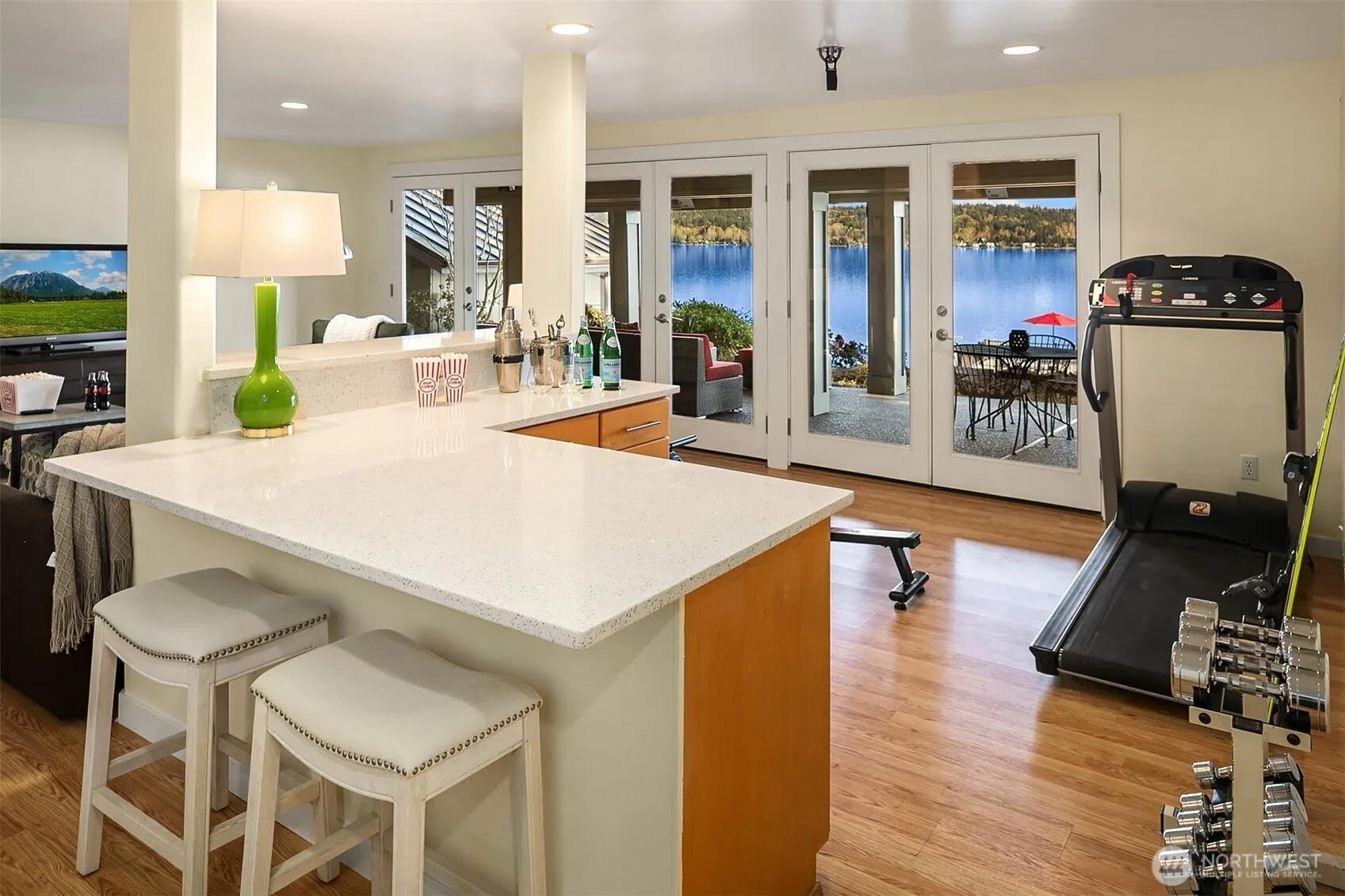 650 Lake Sammamish Lane NE, Bellevue, WA 98008