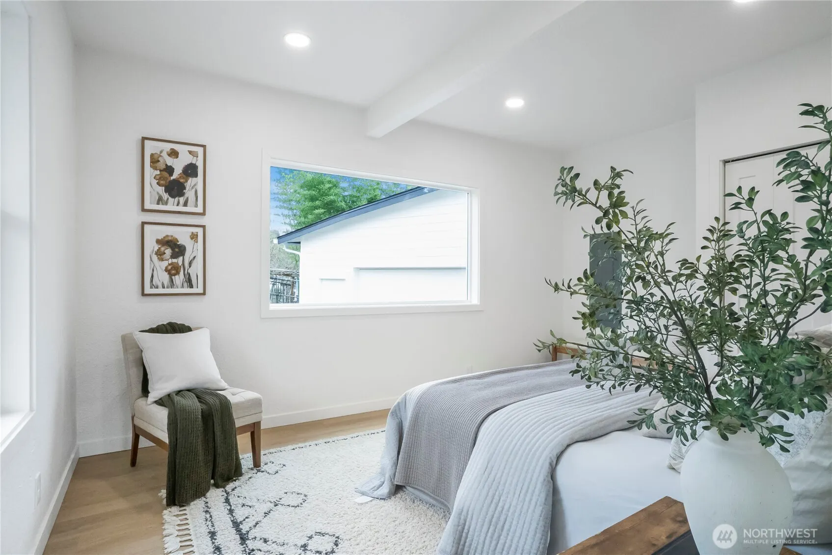 11853 12th Avenue S, Seattle, WA 98168