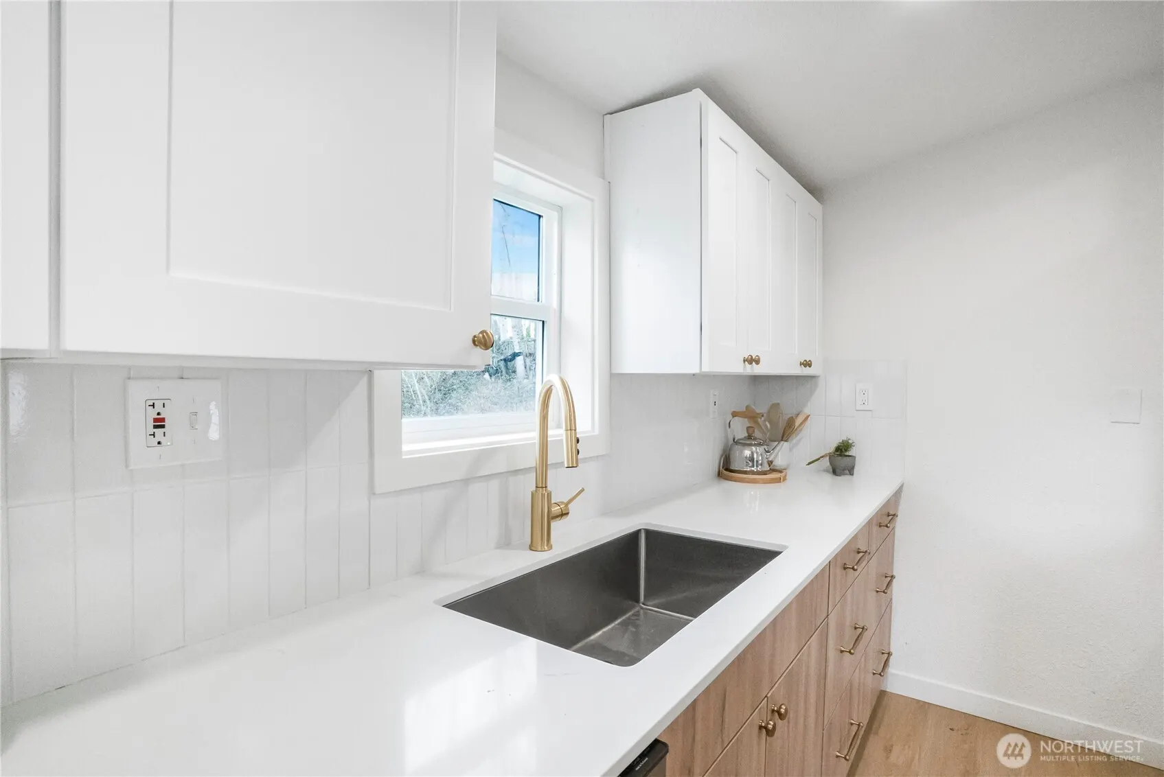 11853 12th Avenue S, Seattle, WA 98168