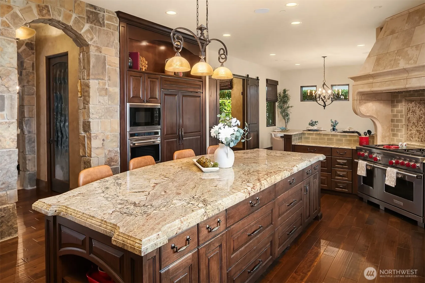 253 E Lake Sammamish Parkway SE, Sammamish, WA 98074