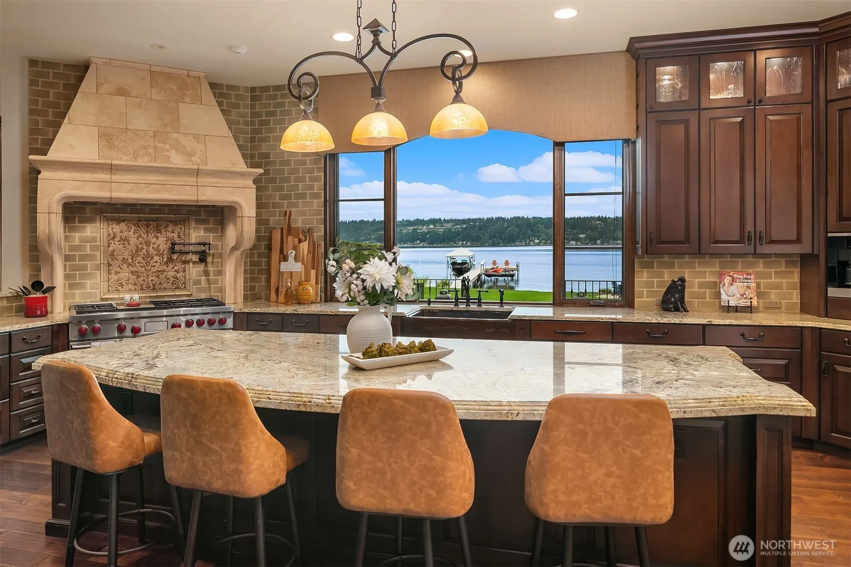 253 E Lake Sammamish Parkway SE, Sammamish, WA 98074