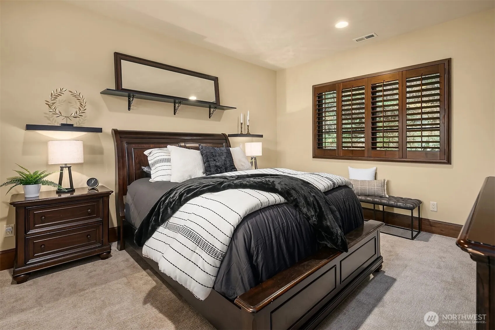 253 E Lake Sammamish Parkway SE, Sammamish, WA 98074