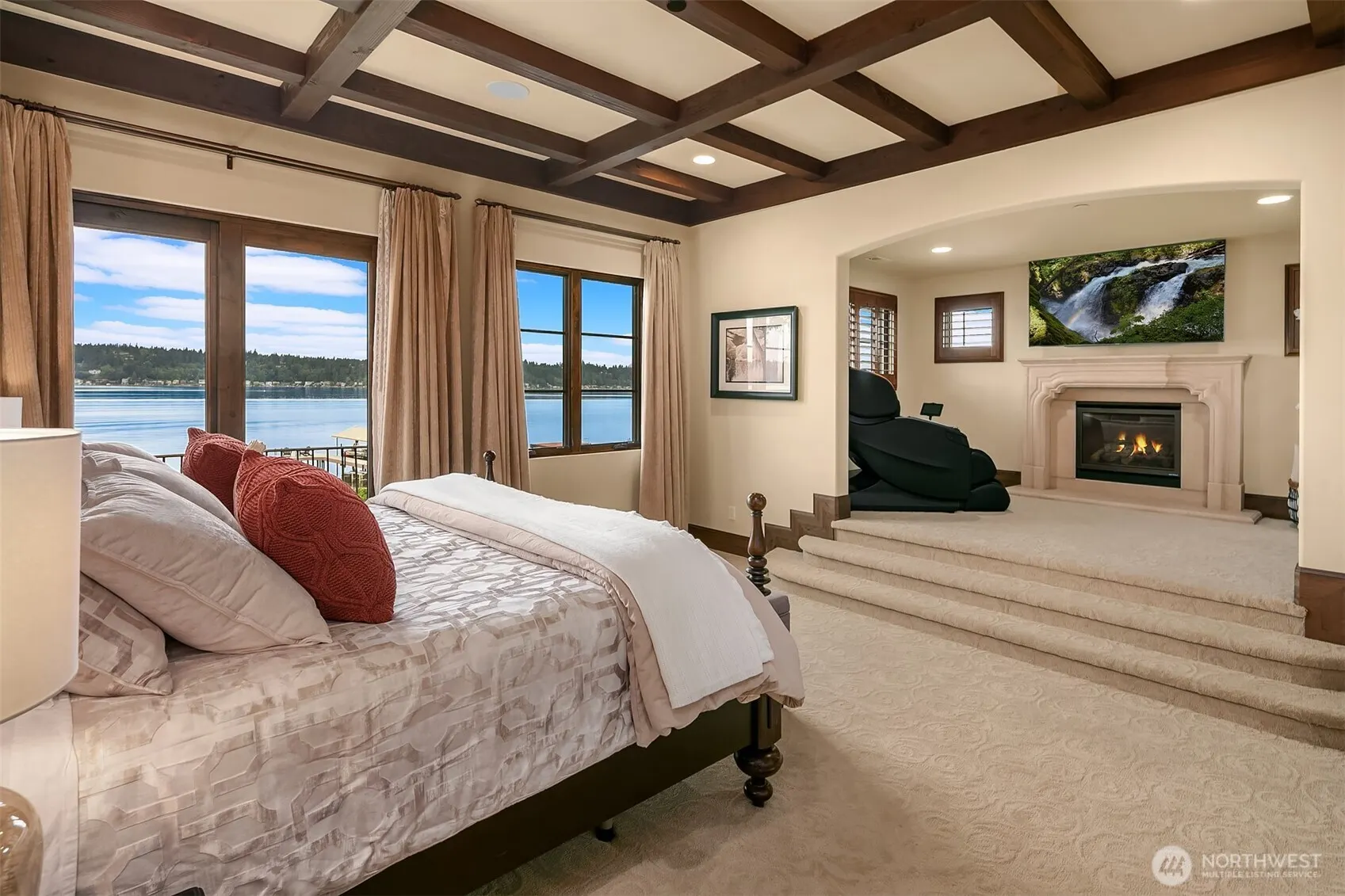 253 E Lake Sammamish Parkway SE, Sammamish, WA 98074