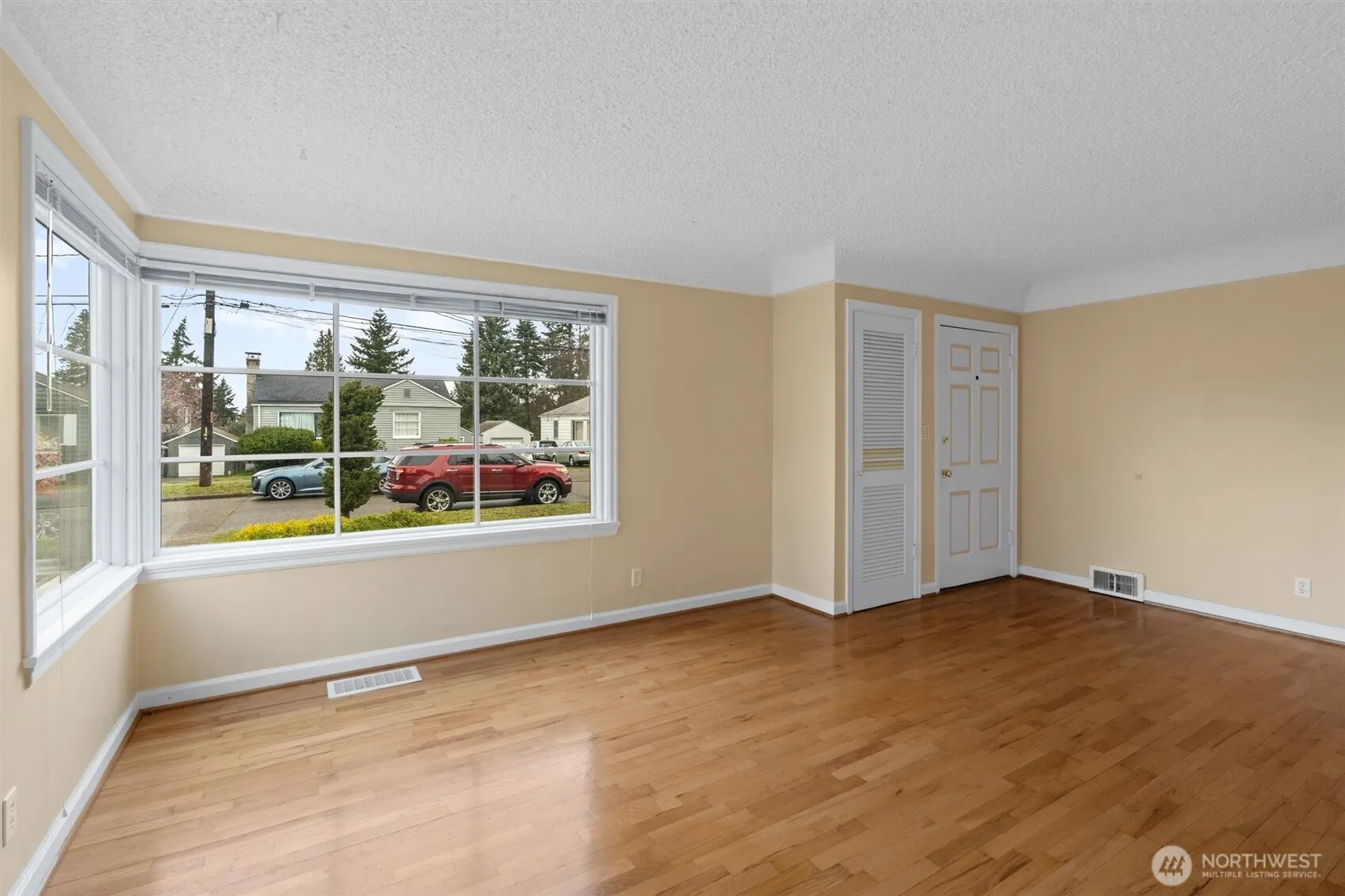 3921 SW Portland Street , Seattle, WA 98136-2156