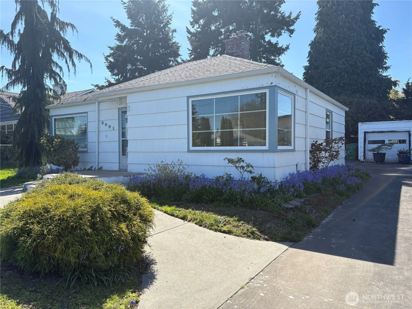 3921 SW Portland Street , Seattle, WA 98136-2156
