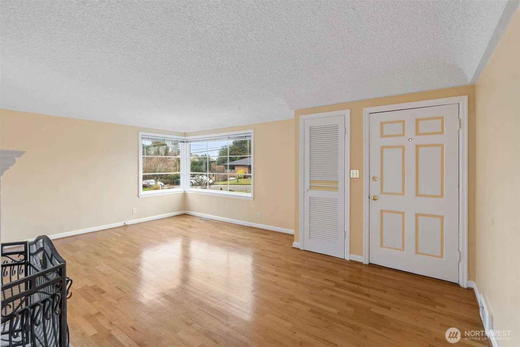 3921 SW Portland Street , Seattle, WA 98136-2156