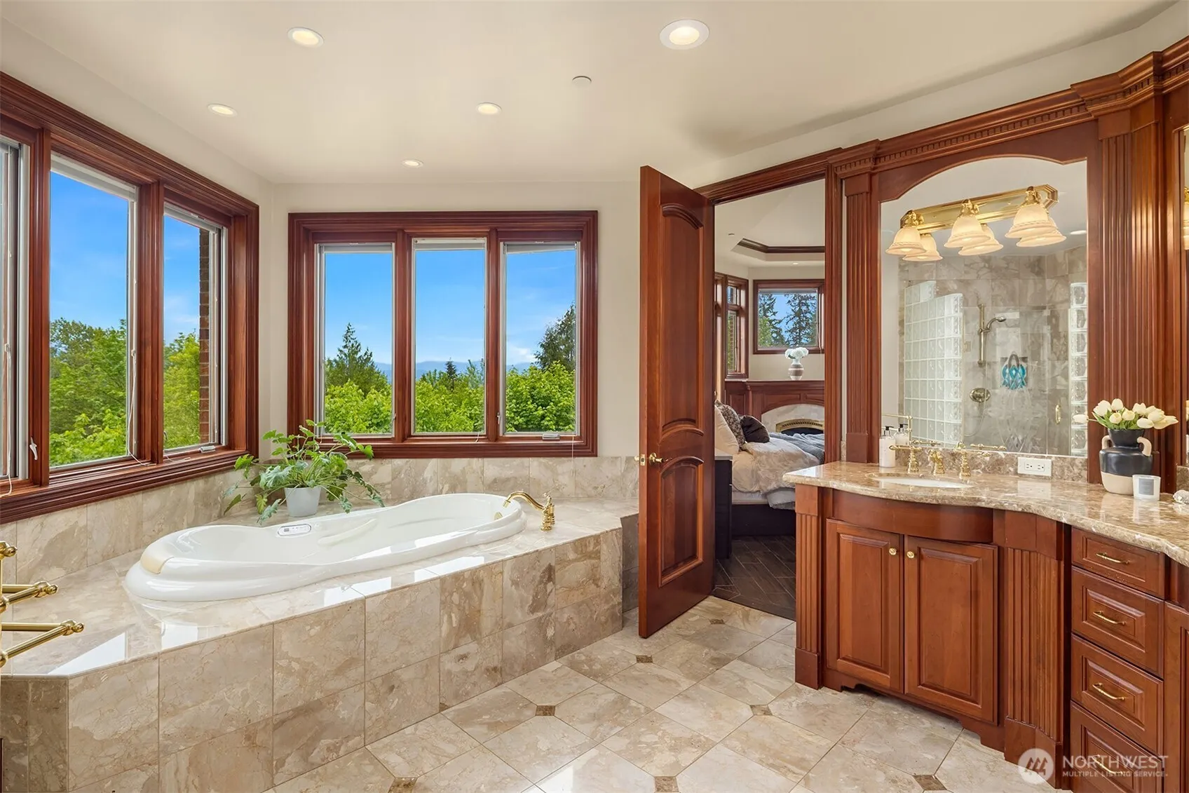 18212 244th Avenue NE, Woodinville, WA 98077