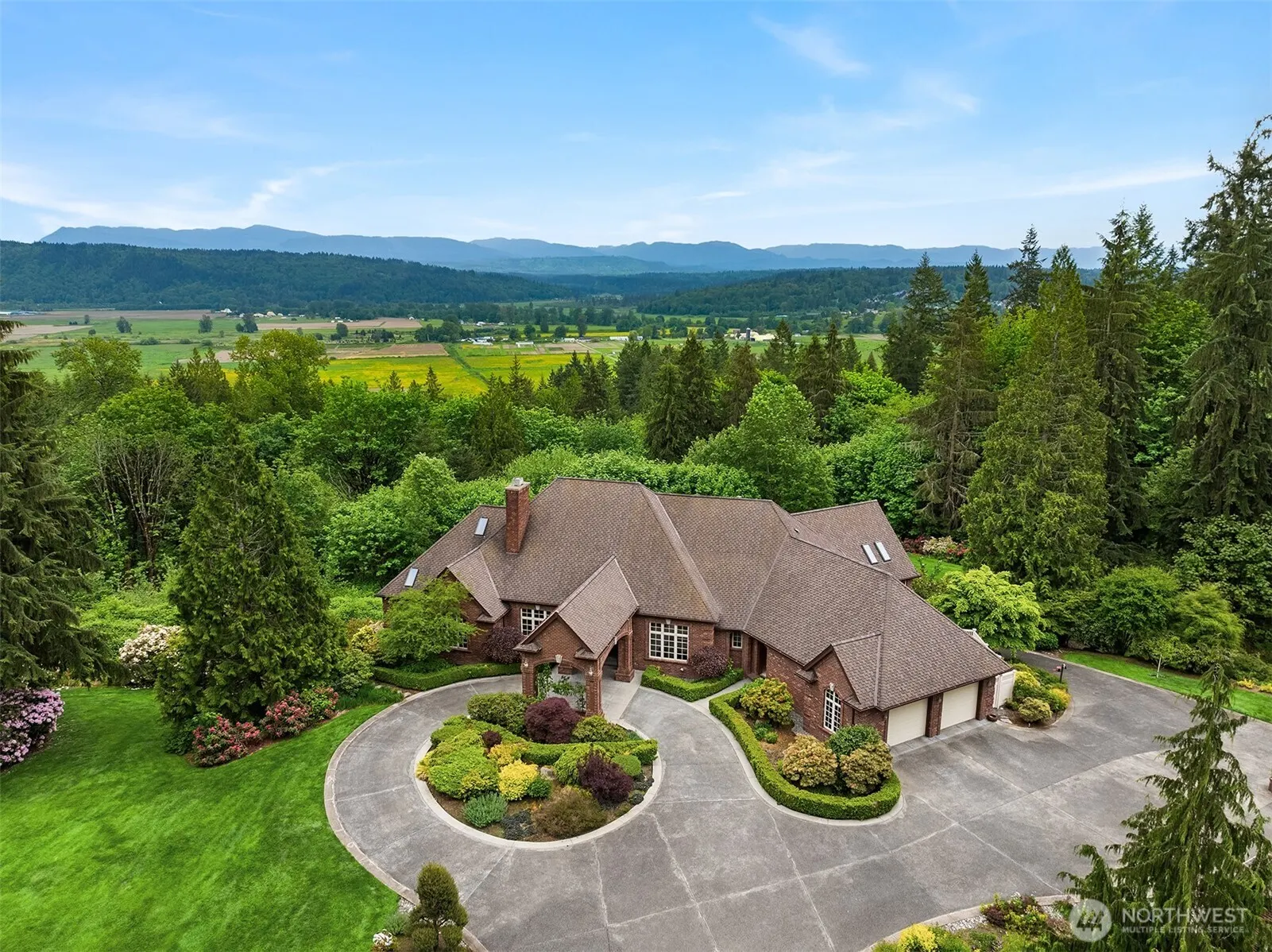 18212 244th Avenue NE, Woodinville, WA 98077